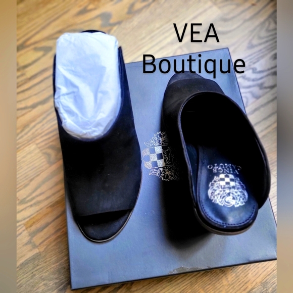 Vince Camuto Mesella Shooties - Picture 2 of 5